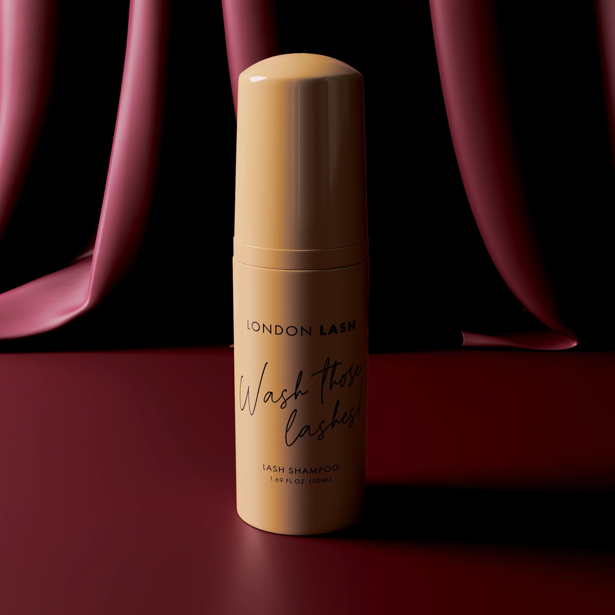 Étape 1 : Nettoyant moussant / Shampoing pour cils