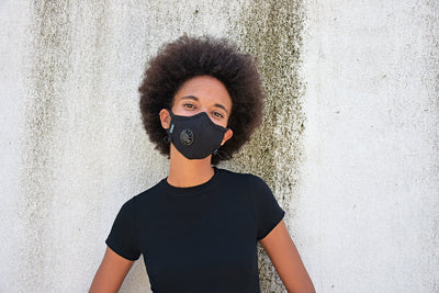 A model wearing a cambridge mask pro