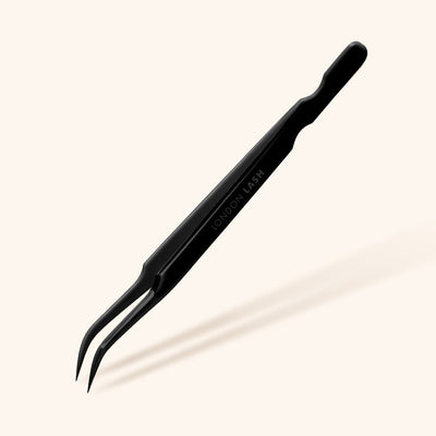 curved lash isolation tweezers in black