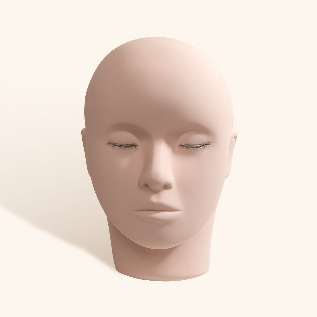 a mannequin training head for lash extensions in color 1